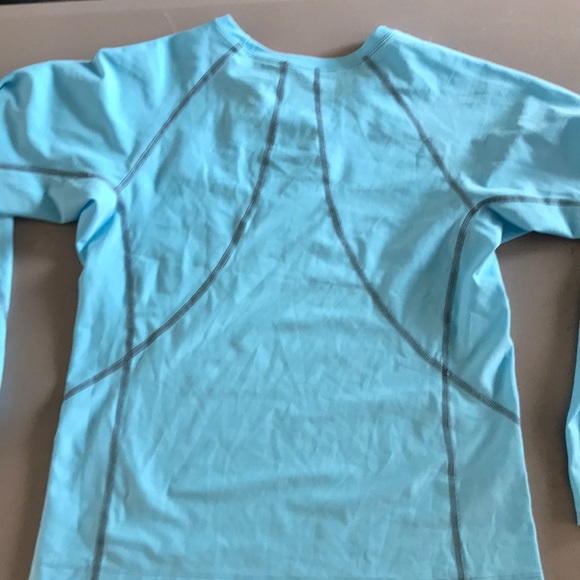 Workout shirt - Picture 3 of 3